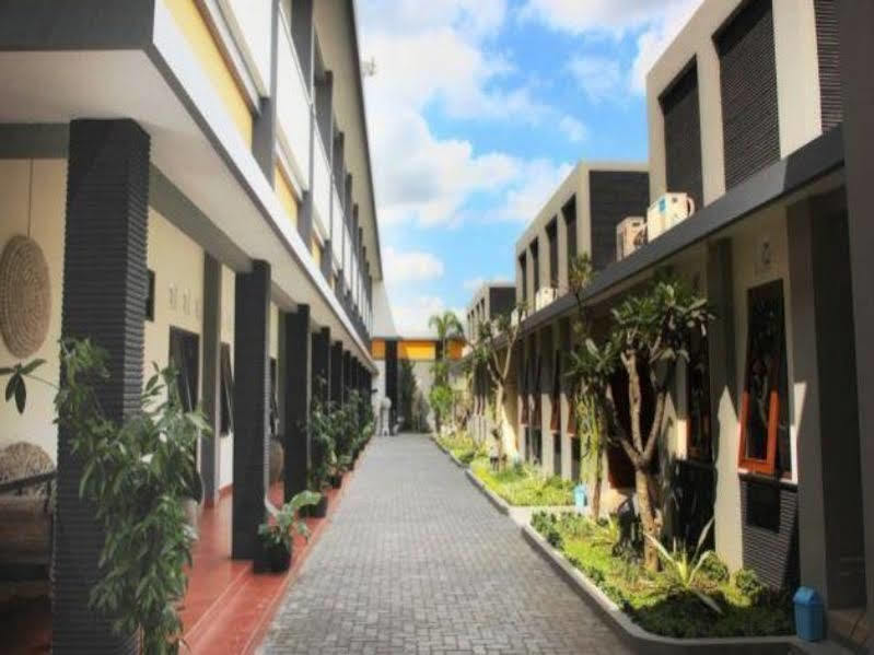 Pondok Villa Hotel Yogyakarta Exterior foto